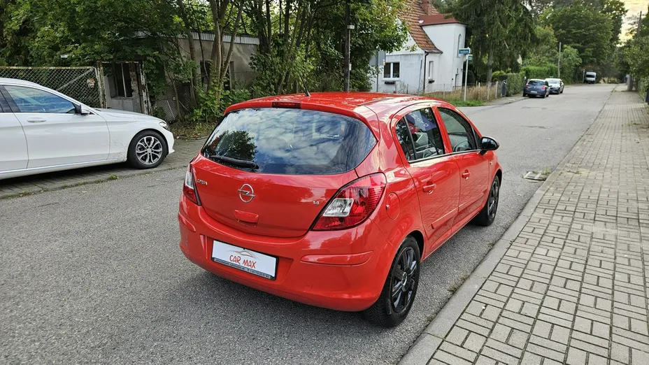 OPEL Corsa -