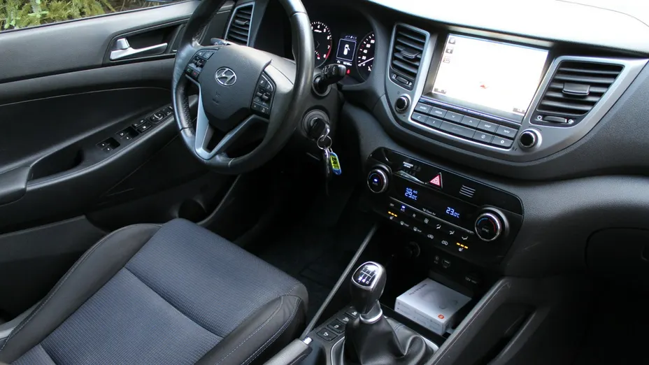 HYUNDAI Tucson -