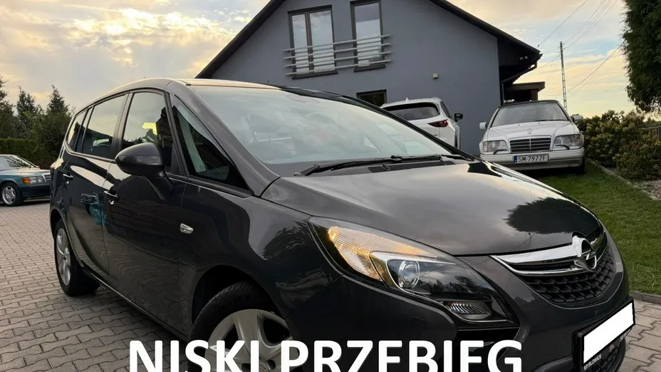 OPEL Zafira -
