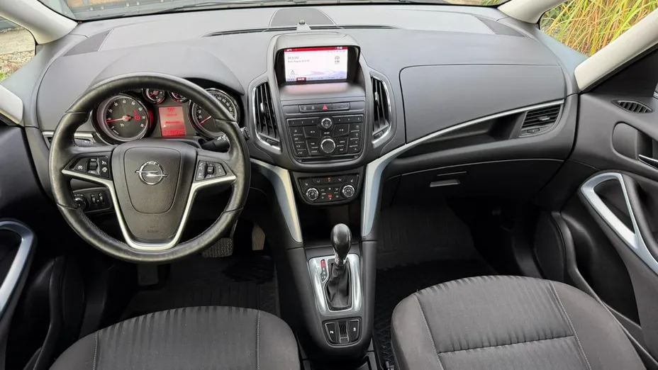 OPEL Zafira -