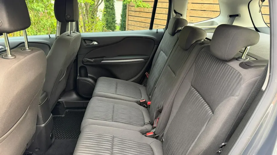 OPEL Zafira -