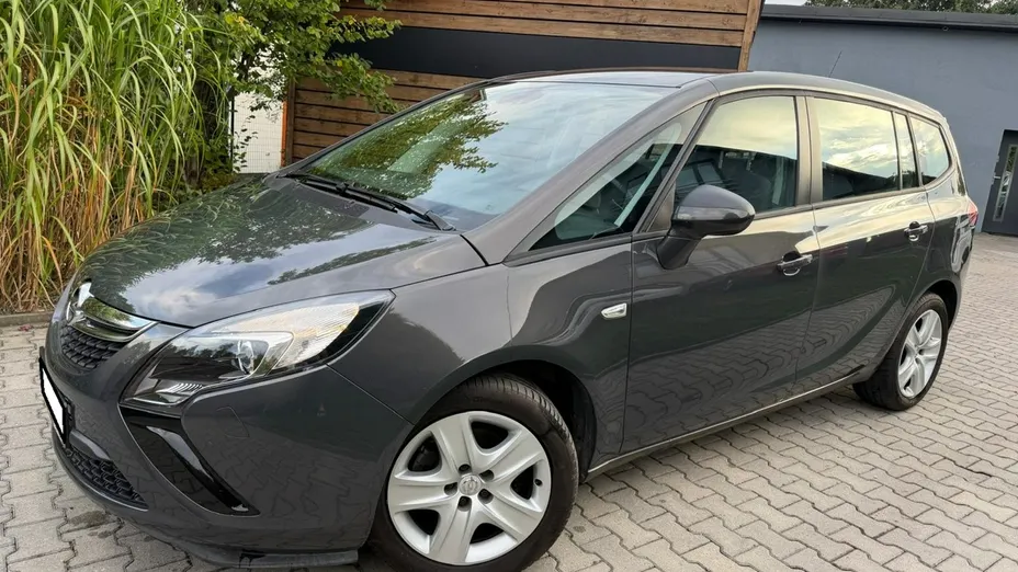 OPEL Zafira -