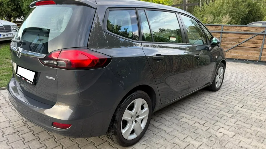 OPEL Zafira -