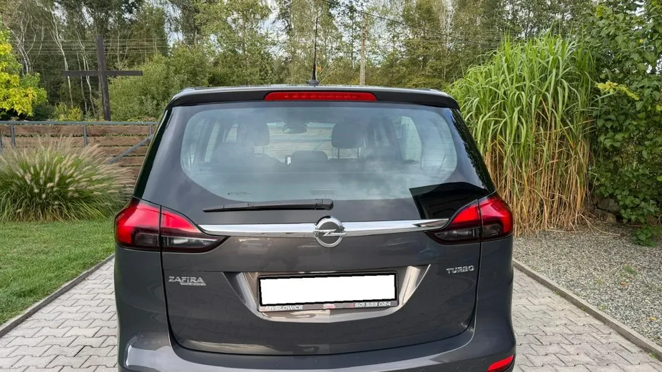 OPEL Zafira -