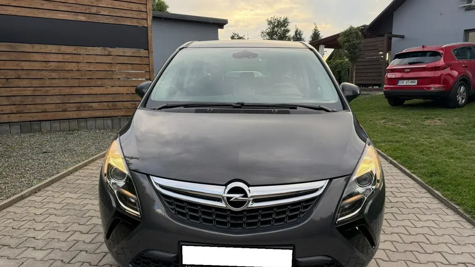 OPEL Zafira -