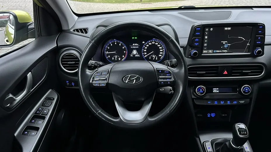 HYUNDAI Kona -