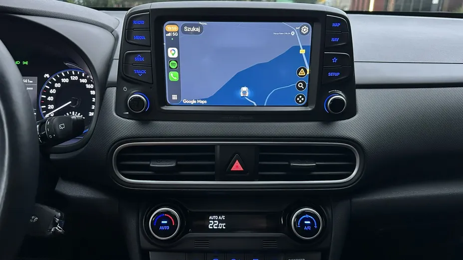 HYUNDAI Kona -