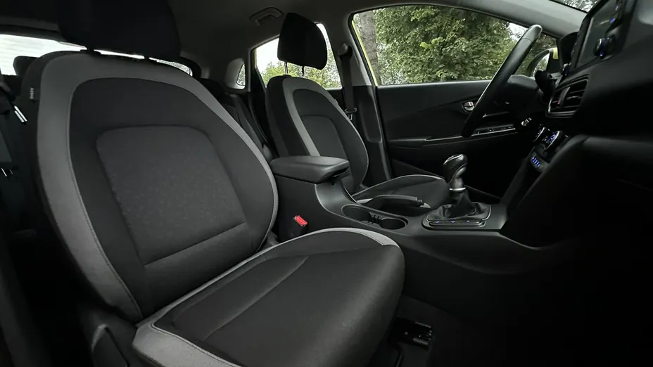 HYUNDAI Kona -