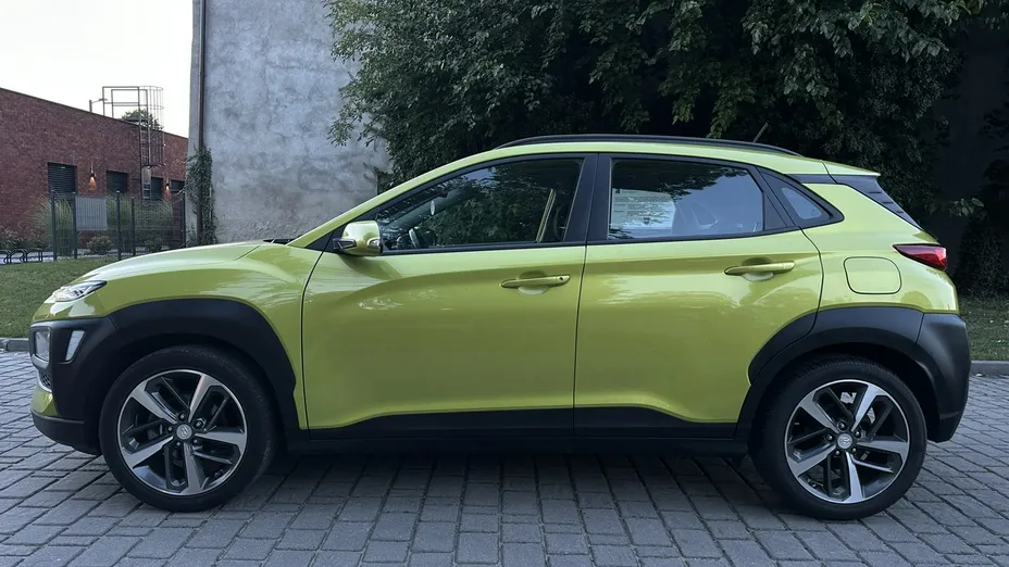 HYUNDAI Kona -