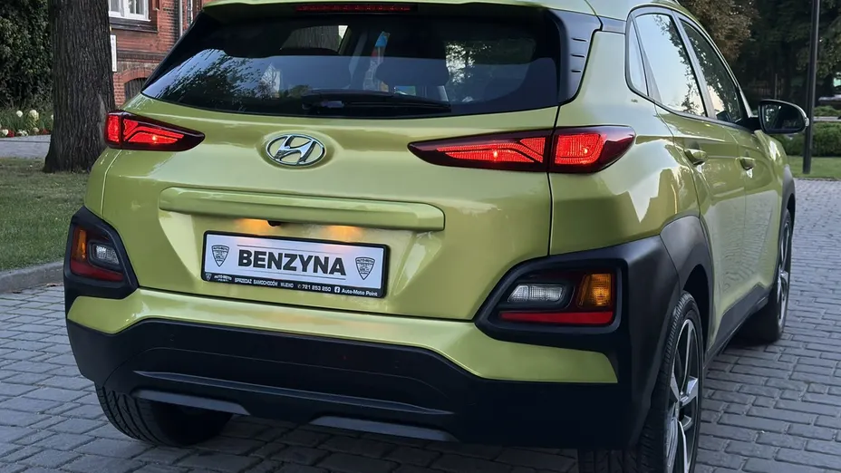HYUNDAI Kona -