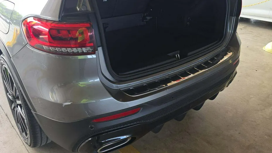 MERCEDES-BENZ GLB -