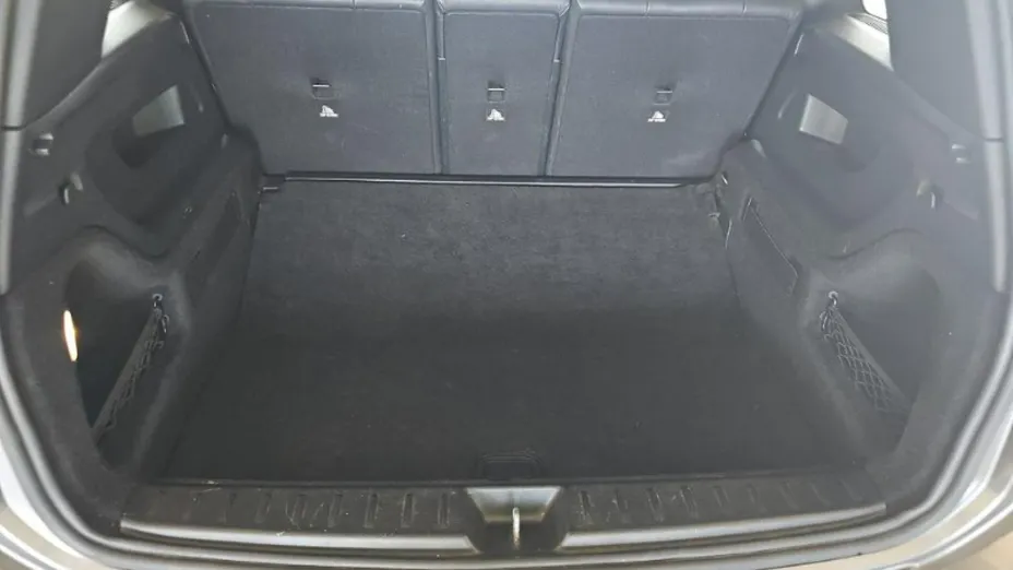MERCEDES-BENZ GLB -