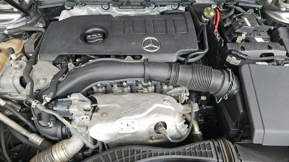 MERCEDES-BENZ GLB -