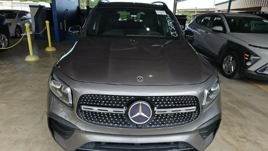 MERCEDES-BENZ GLB -