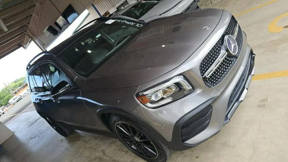MERCEDES-BENZ GLB -