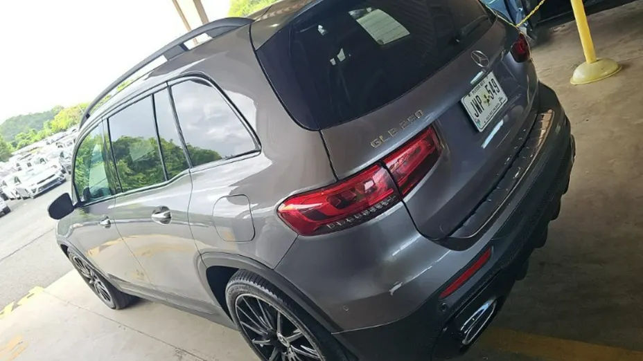 MERCEDES-BENZ GLB -