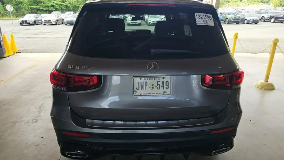 MERCEDES-BENZ GLB -