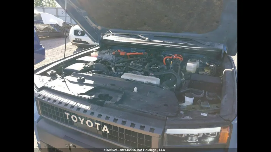 TOYOTA Land Cruiser -