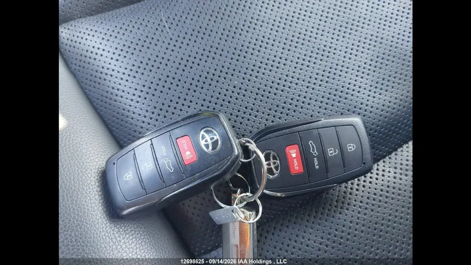 TOYOTA Land Cruiser -