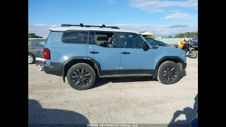 TOYOTA Land Cruiser -