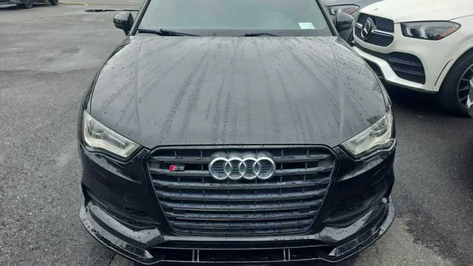 AUDI S3 -