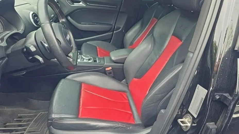 AUDI S3 -