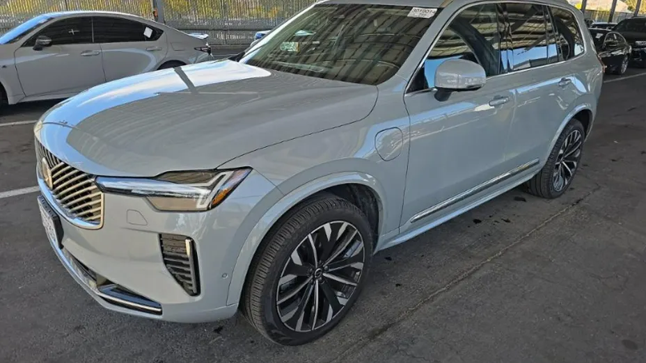 VOLVO XC90 -