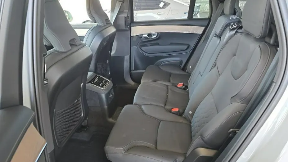 VOLVO XC90 -
