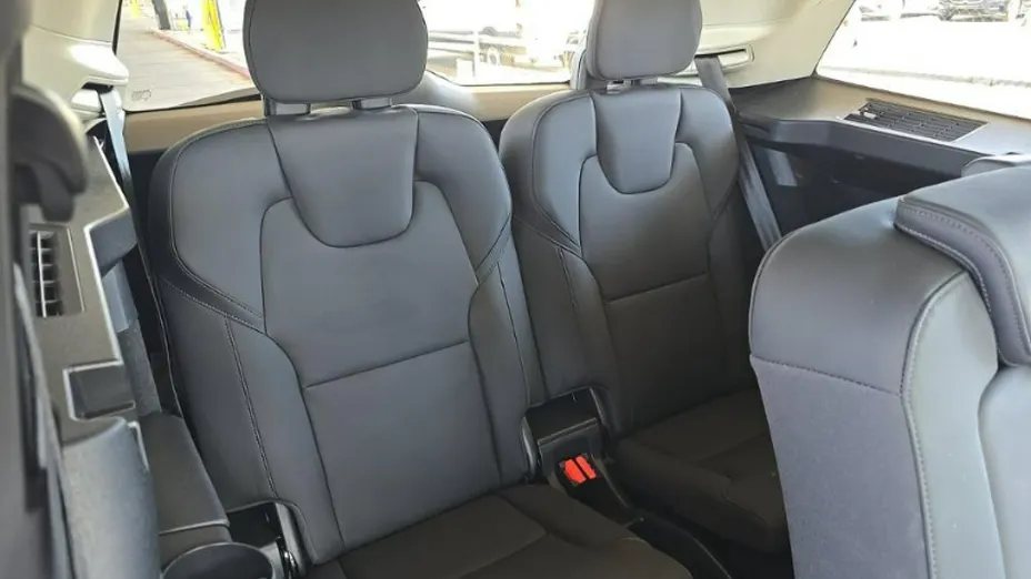 VOLVO XC90 -