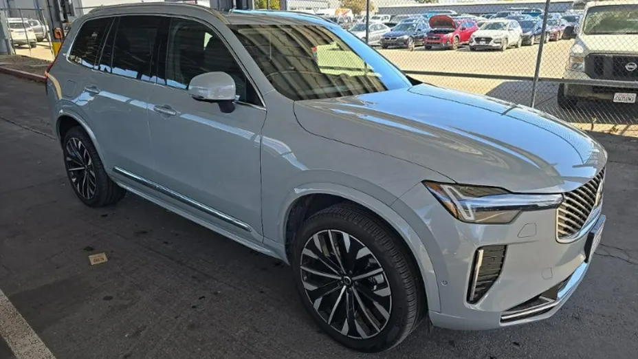 VOLVO XC90 -
