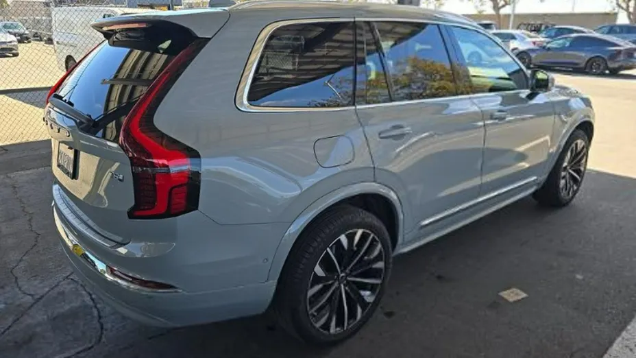 VOLVO XC90 -