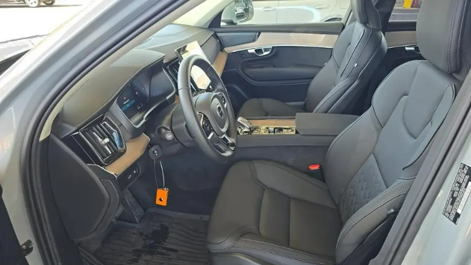 VOLVO XC90 -