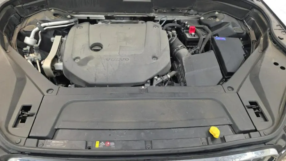 VOLVO XC90 -