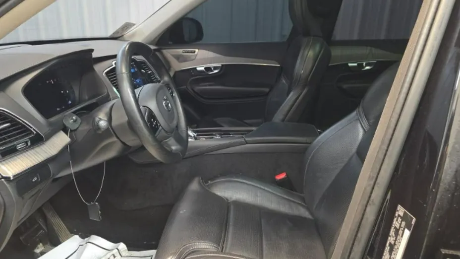 VOLVO XC90 -