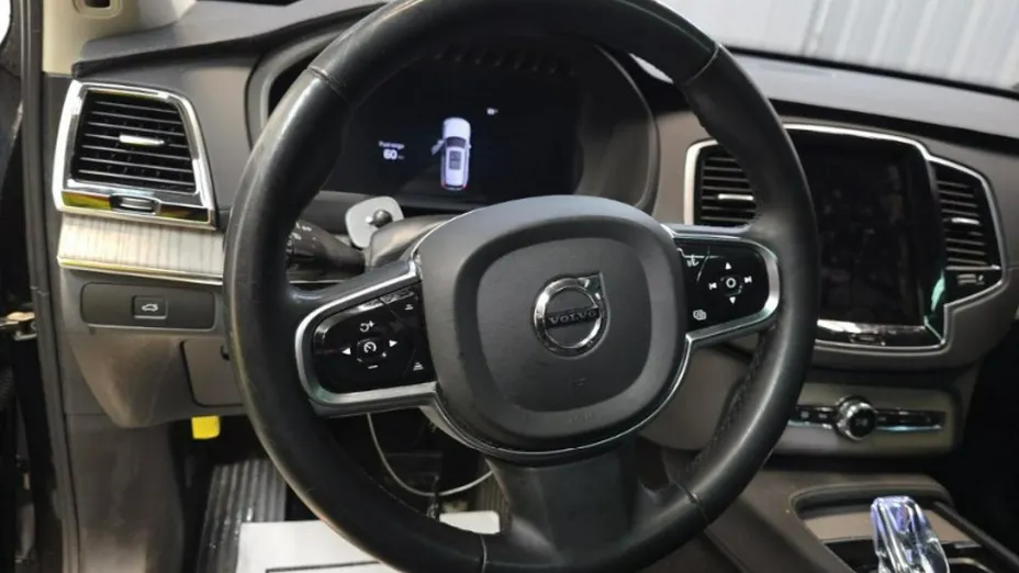 VOLVO XC90 -