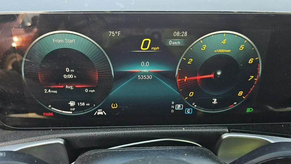 MERCEDES-BENZ GLB -
