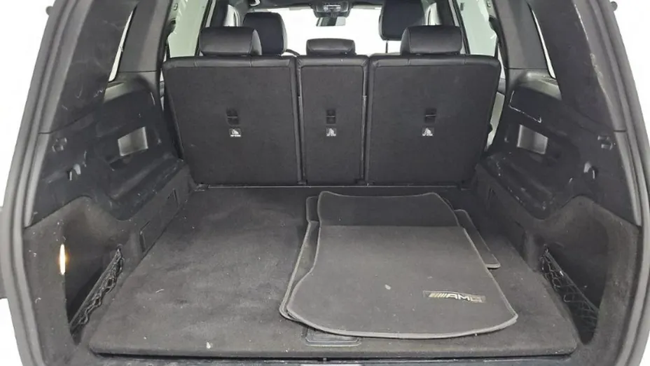 MERCEDES-BENZ GLB -