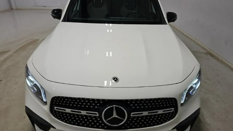 MERCEDES-BENZ GLB -