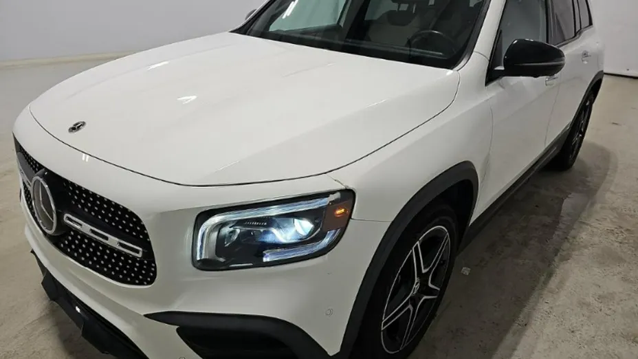 MERCEDES-BENZ GLB -