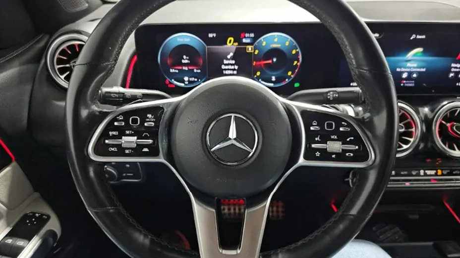 MERCEDES-BENZ GLB -