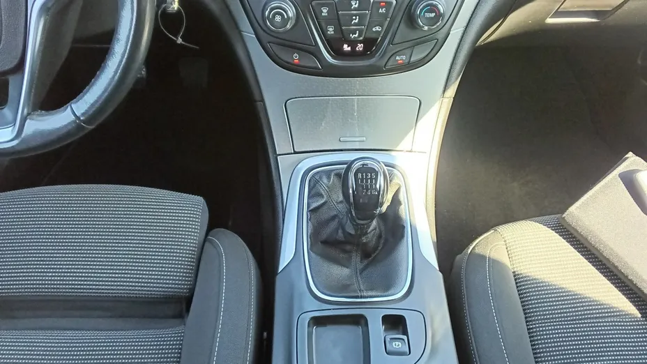 OPEL Insignia -