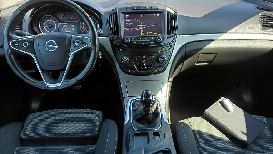 OPEL Insignia -