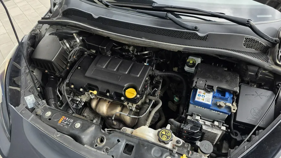OPEL Corsa -