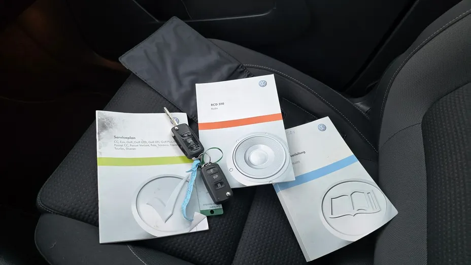 VOLKSWAGEN Tiguan -