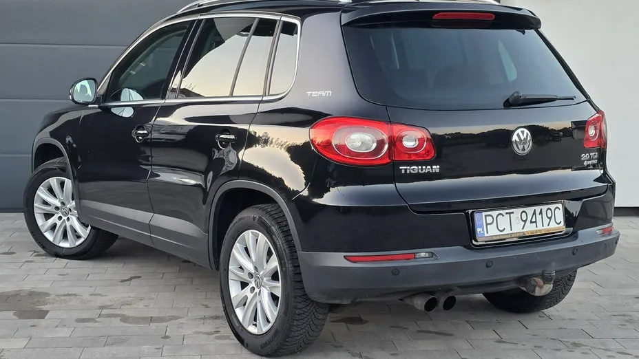 VOLKSWAGEN Tiguan -