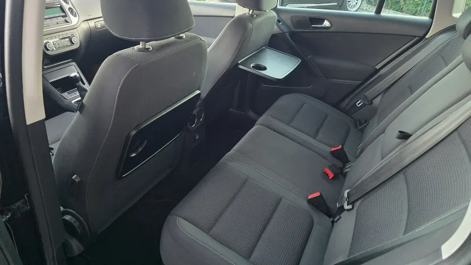 VOLKSWAGEN Tiguan -