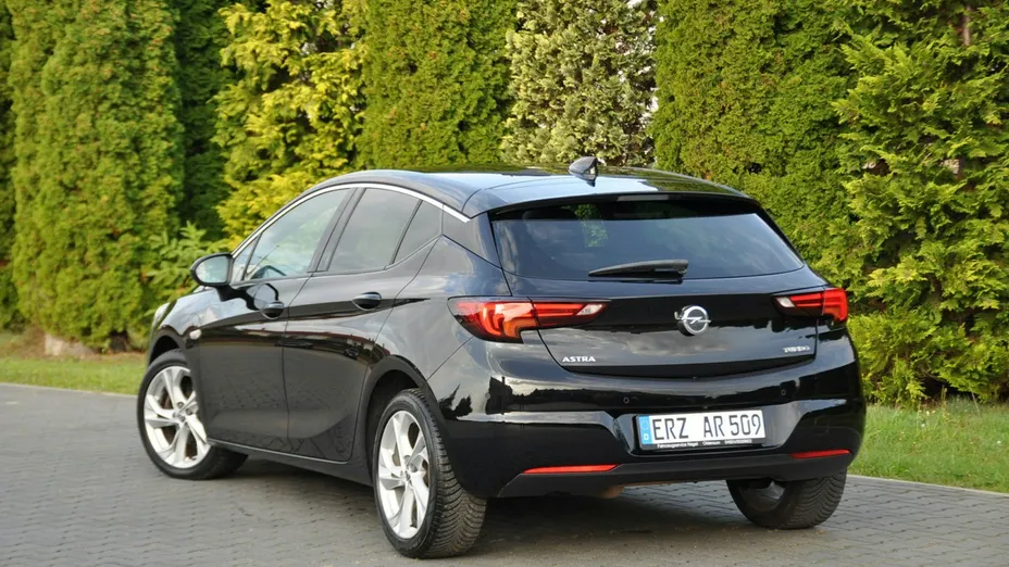 OPEL Astra -