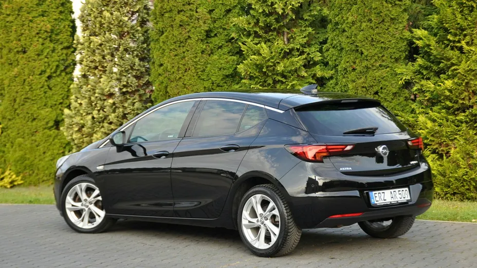 OPEL Astra -