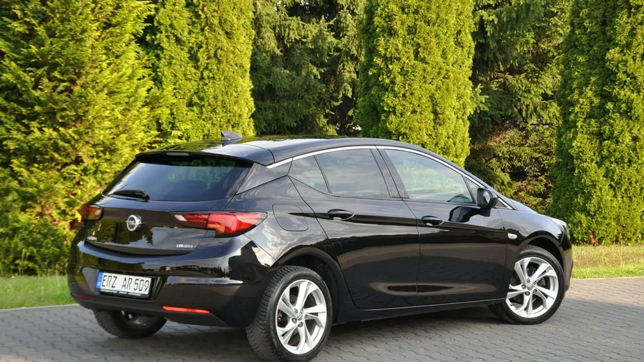 OPEL Astra -