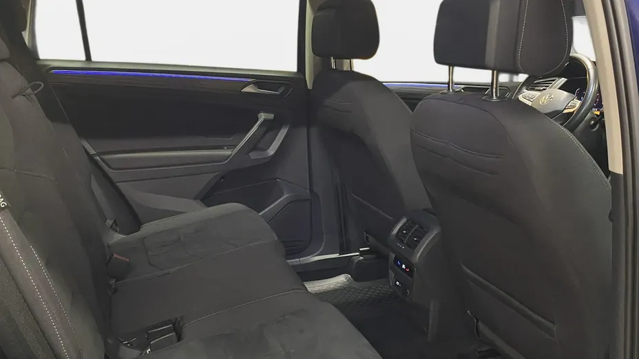 VOLKSWAGEN Tiguan -